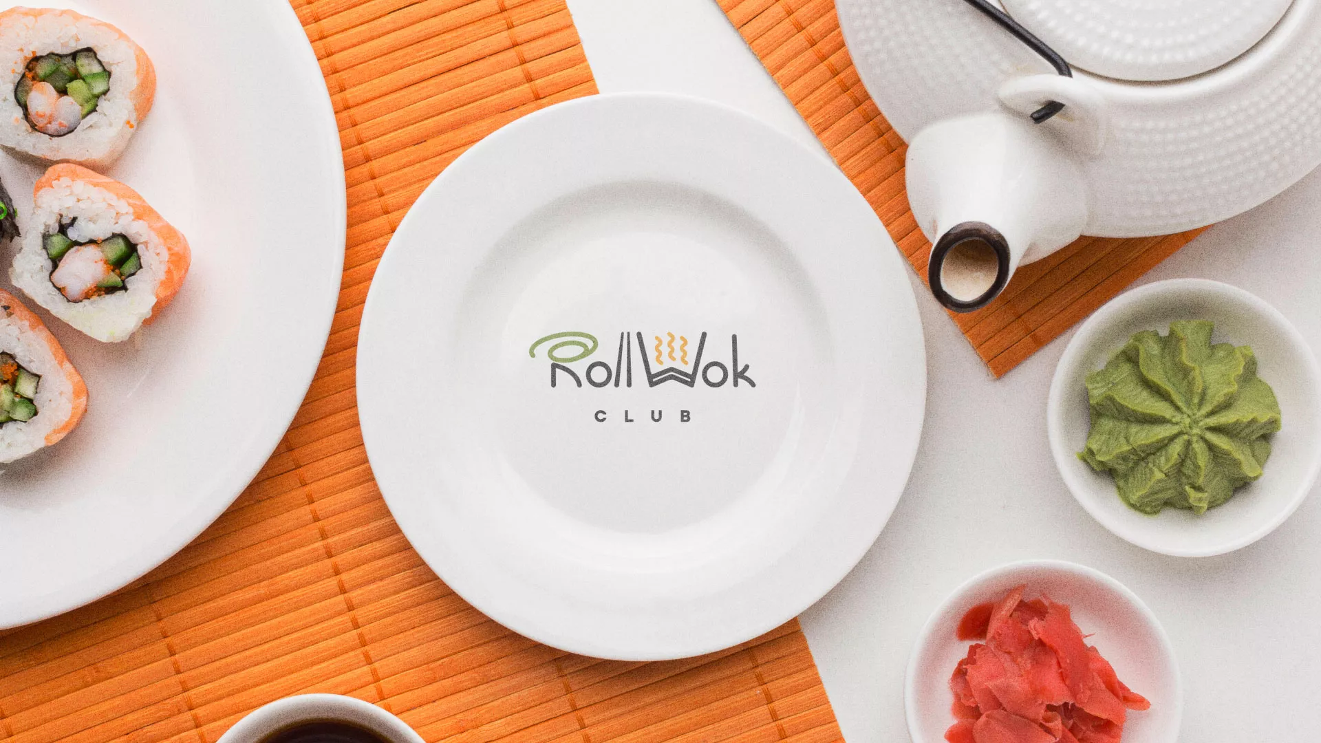 Разработка логотипа и фирменного стиля в Среднеуральске для суши-бара «Roll Wok Club»